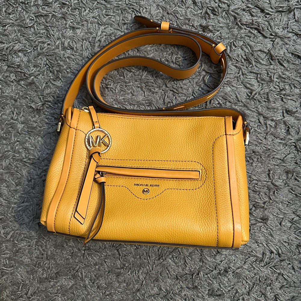 Michael Kors Crossbody